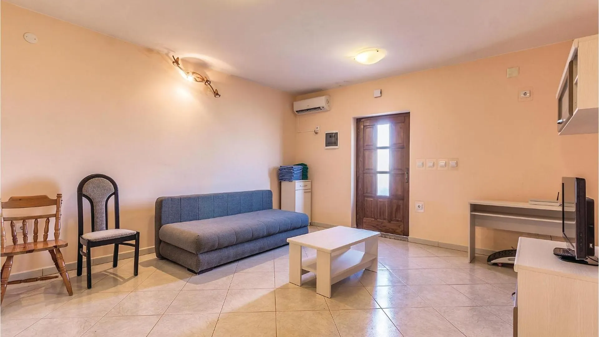 6 Bedroom Amazing Home In Bratulici Hreljici Holiday home