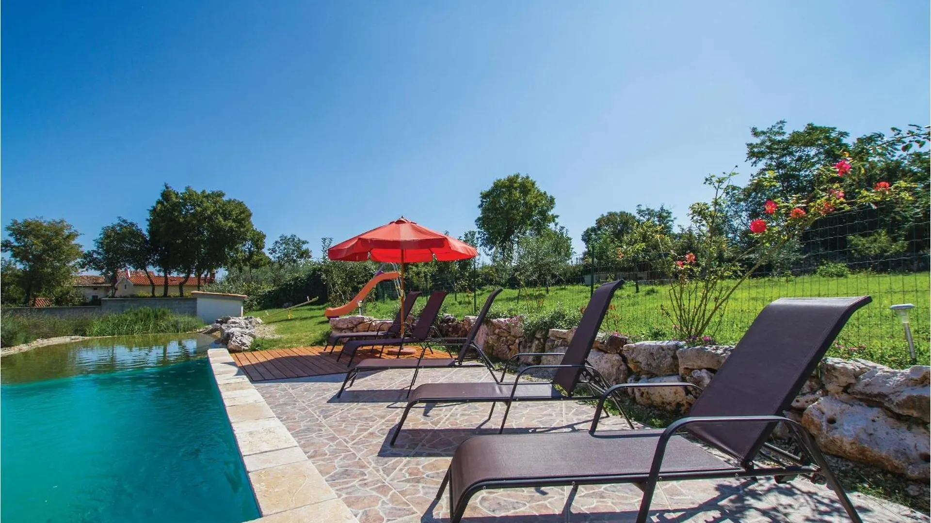 Holiday home 6 Bedroom Amazing Home In Bratulici Hreljici