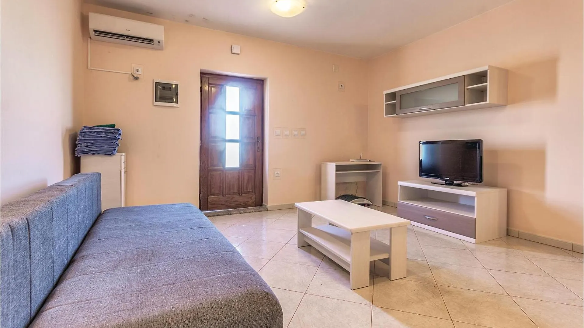 6 Bedroom Amazing Home In Bratulici Hreljici Holiday home