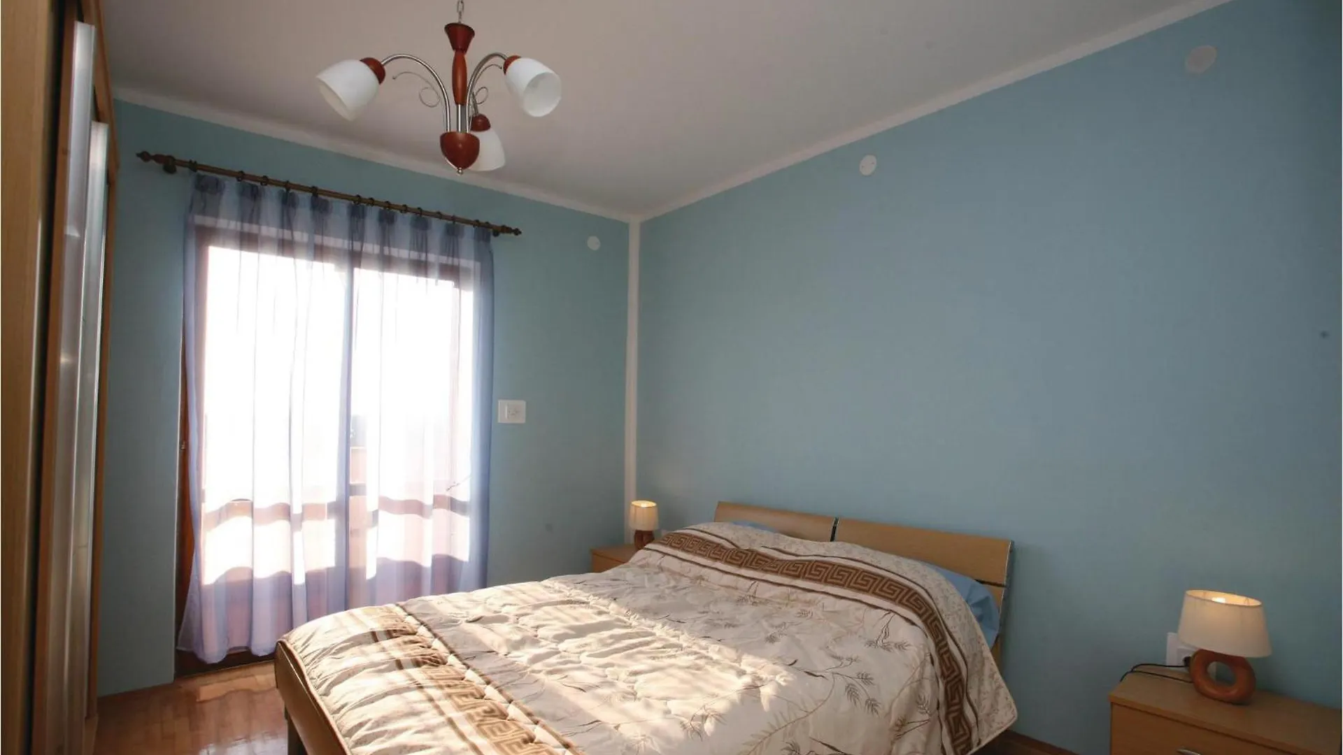 Holiday home 6 Bedroom Amazing Home In Bratulici Hreljici