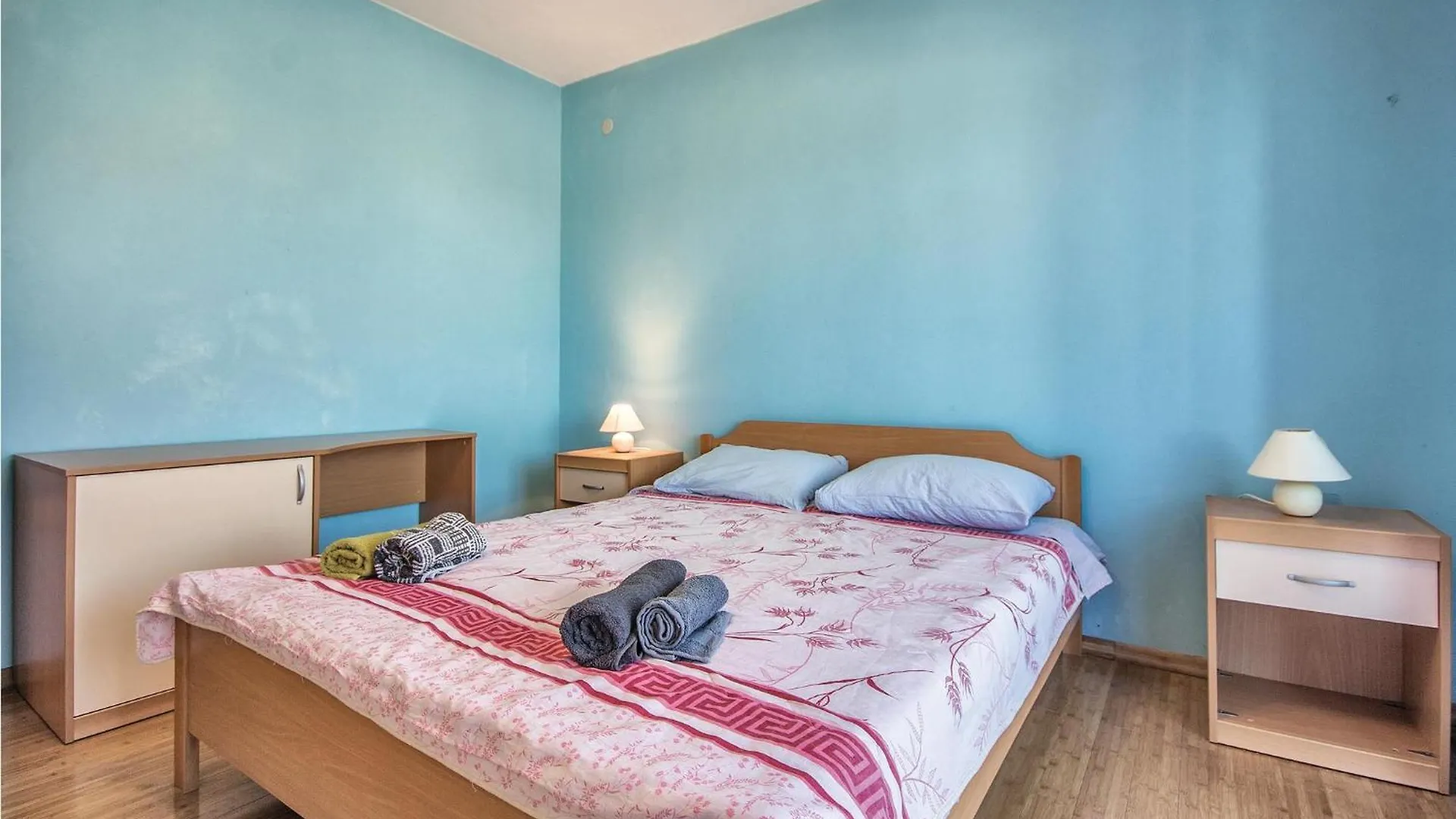Holiday home 6 Bedroom Amazing Home In Bratulici Hreljici