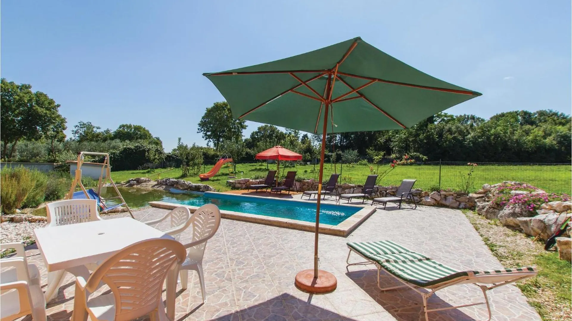 6 Bedroom Amazing Home In Bratulici Hreljici 0*,